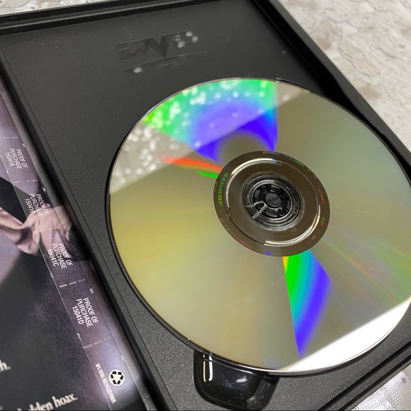 Contact - Picture 6 of 6